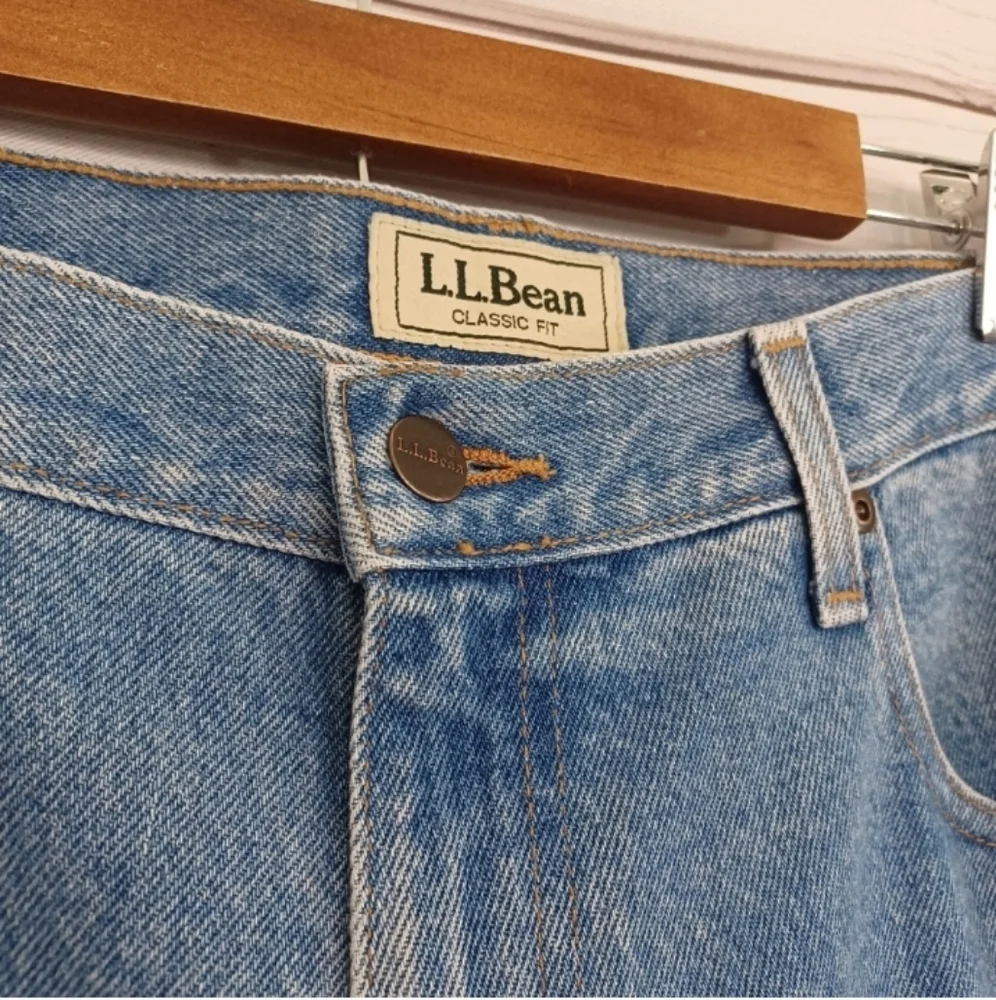 L.L. BEAN CLASSIC FIT Men's Cotton Light Wash Blue Jeans Denim 35 X 32 Pants